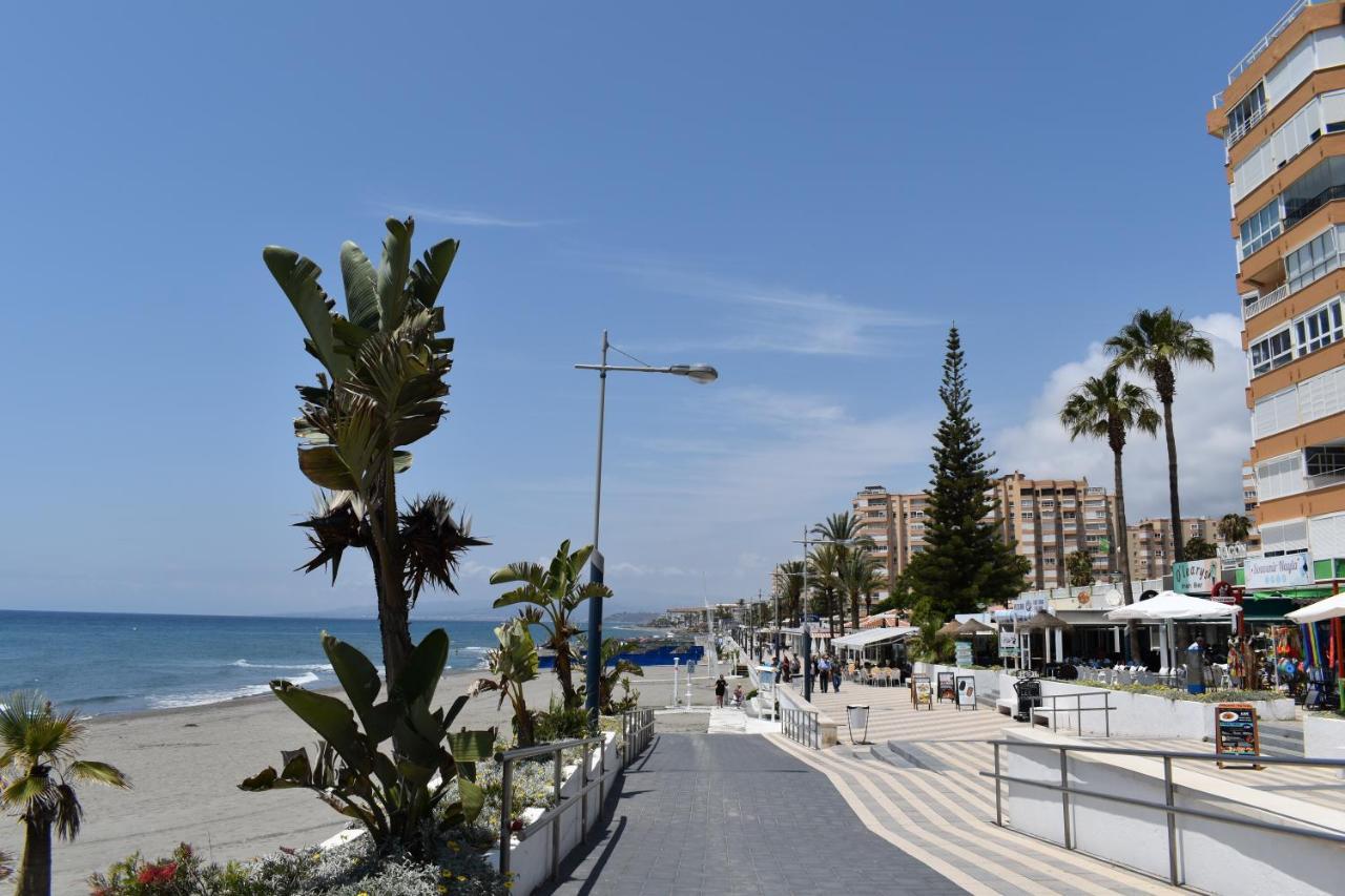 Fantastic Studio - Beachfront Apartment Torrox Luaran gambar