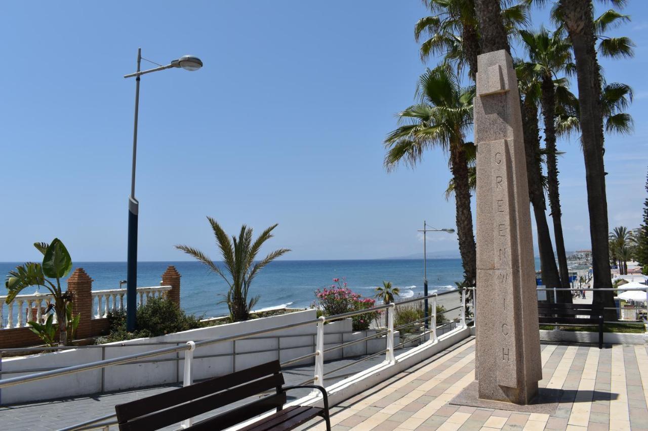 Fantastic Studio - Beachfront Apartment Torrox Luaran gambar