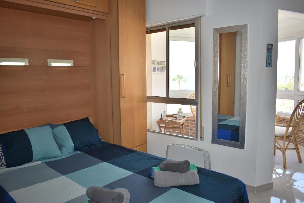 Fantastic Studio - Beachfront Apartment Torrox Luaran gambar