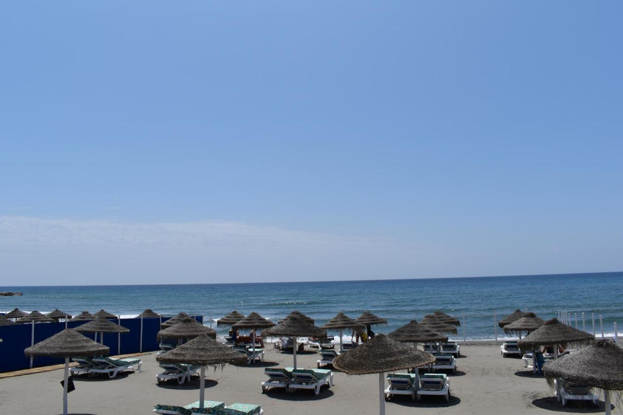 Fantastic Studio - Beachfront Apartment Torrox Luaran gambar