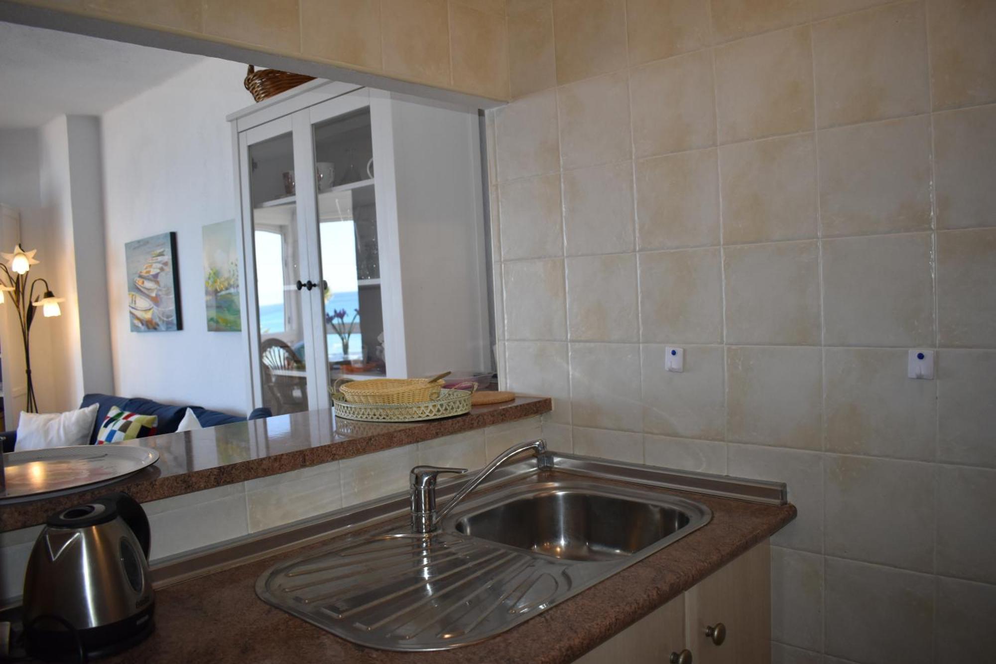 Fantastic Studio - Beachfront Apartment Torrox Luaran gambar